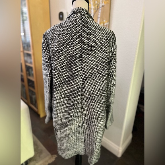 Old Navy - b&w woven fabric wool blend coat - Picture 7 of 13